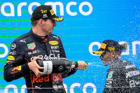 Max Verstappen gana Gran Premio de Hungría, 'Checo' queda en quinto lugar