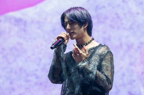 Entre sus invitados se encuentran TXT y los miembros de BTS, J Hope y Jimin