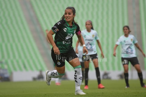 Tropiezan Guerreras de Santos Laguna ante León Femenil