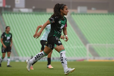 Tropiezan Guerreras de Santos Laguna ante León Femenil