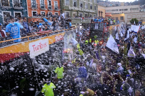 Desfile del campeón de Liga MX por las calles de Pachuca