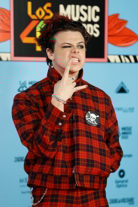 Yungblud en la alfombra roja de Los40 Music Awards, este viernes en el Wizink Center en Madrid.