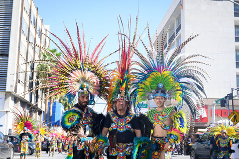 Un elemento clave de las peregrinaciones son las danzas.