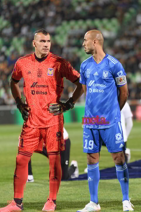 Santos Laguna vs Tigres UANL