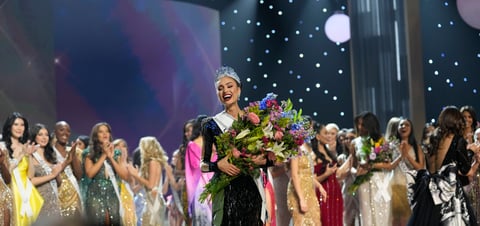 EUA gana la edición 71 de Miss Universo: R'Bonney Gabriel es la nueva reina de belleza universal