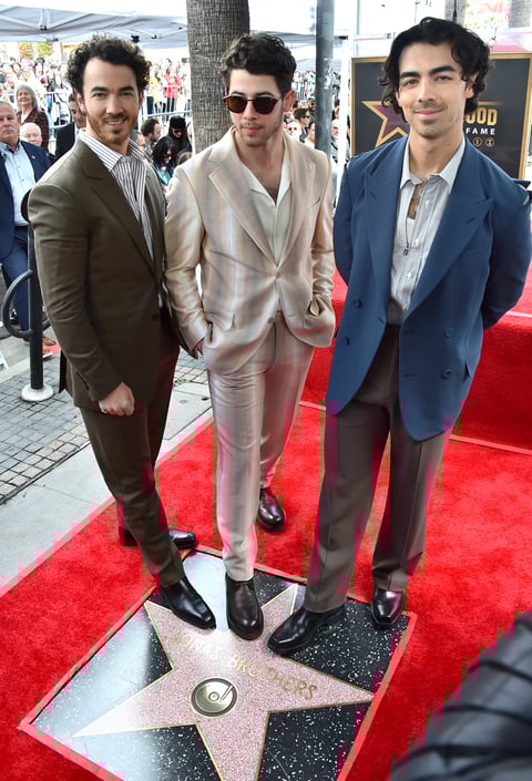 Los Jonas Brothers reciben su estrella de Hollywood