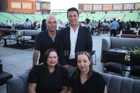 David, Luis, Lucy y Cristy.