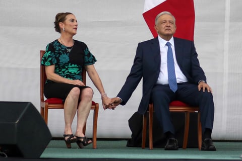 'AMLOfest' en el Zócalo: Celebración ciudadana por el quinto aniversario del triunfo electoral de López Obrador