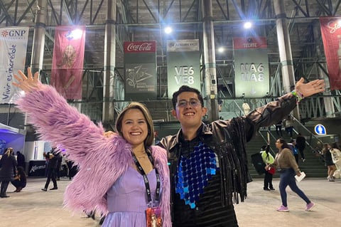 'Swifties' acuden al primer concierto de The Eras Tour en México