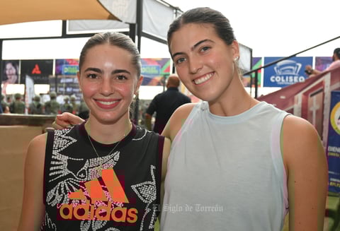 -Regina y Adriana.