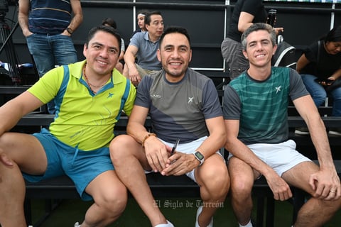 -Alfredo, Beto y Alex.