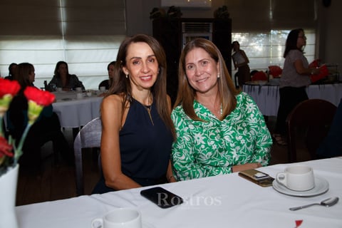 -Verónica y Marisela.