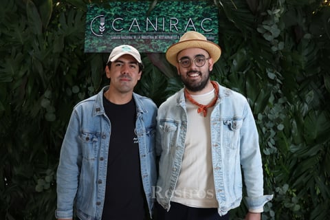 -Alejandro y Francisco Barajas.