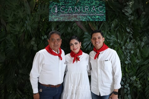 -Luis Carlos, Nuria y Luis Campos.
