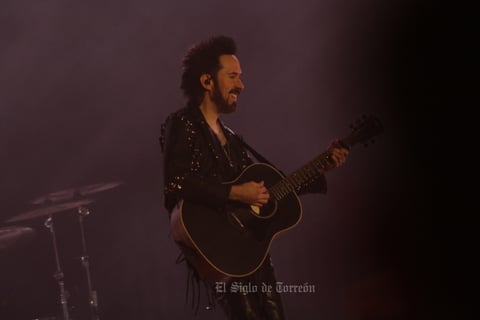 Mario Domm trae a Camila a casa, el icónico grupo canta a fans laguneros
