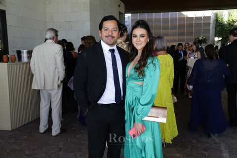 -Luis Carlos Tovar y Judith de la O.