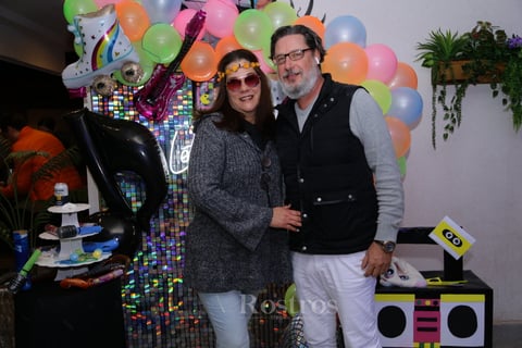 -Deborah Corcuera Dávila y Carlos Guereca.