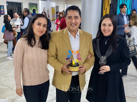 -Cristy García, Guillermo García Ochoa y Tere Huerta.