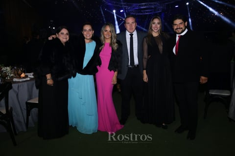-Ilse, Fabi, Paola, Javier, Yusi y Freddy.