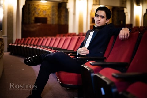 Raúl Salazar, juventud al piano