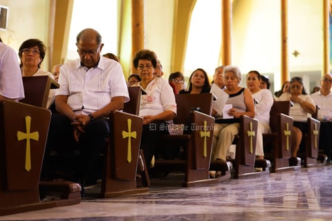 Consagran el Santo Crisma y bendicen los óleos en Torreón en la celebración de Jueves Santo