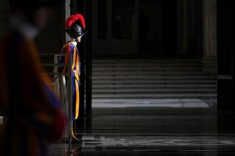 Guardia Suiza Pontificia, entre encargados de la seguridad del cónclave