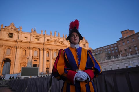Guardia Suiza Pontificia, entre encargados de la seguridad del cónclave