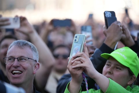 Habemus papam: Humo blanco en el Vaticano, Iglesia Católica tiene nuevo papa