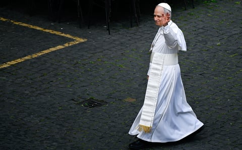 'Nunca más la guerra', clama el papa León XIV al dirigir rezo en plaza de San Pedro