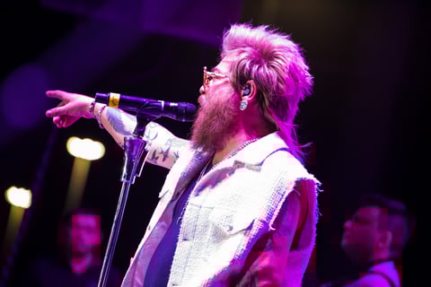 Maestros laguneros bailan al ritmo de Tropicalísimo Apache, La Firma y Los Invasores de Nuevo León