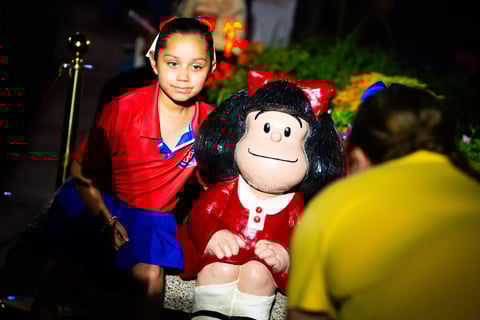 Develan estatua de Mafalda en Gómez Palacio