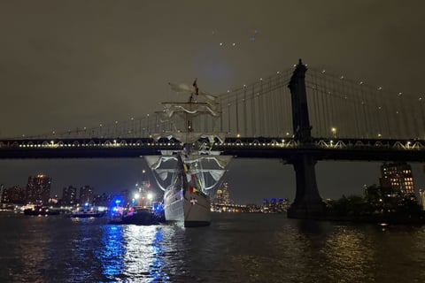 Choque del Buque Cuauhtémoc contra el puente de Brooklyn en Nueva York