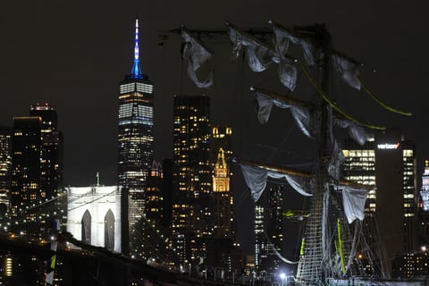 Choque del Buque Cuauhtémoc contra el puente de Brooklyn en Nueva York