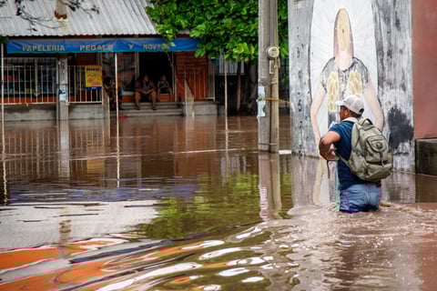 Así fueron las afectaciones por huracán Erick en sur de México