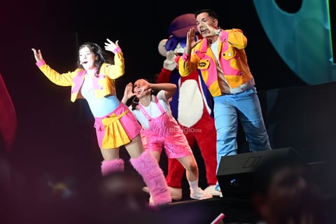 Niños viven un concierto inolvidable con Lara Campos, Los Meñiques de la Casa y Saritah Bebé