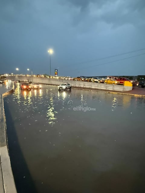 Se inundan diversas zonas de Torreón tras las lluvias