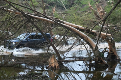 Fuertes lluvias dejan decenas de desaparecidos y muertos en Texas