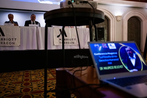Doctor Mauricio Beuchot reflexiona sobre derechos humanos con conferencia