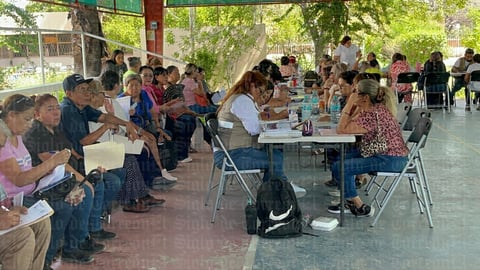 Abarrotan primer día de registro de la Pensión Mujeres Bienestar