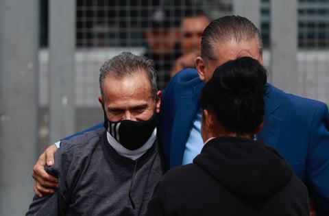 Israel Vallarta sale del penal del Altiplano tras casi 20 años preso sin sentencia