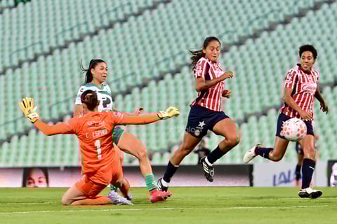 Extra, Extra... Ganan las Guerreras a Chivas en el Estadio Corona