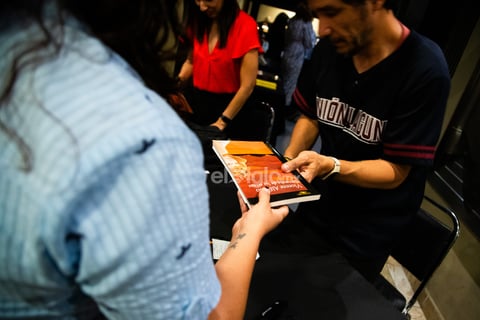 Escritor Vicente Alfonso presenta su novela 'La noche de las reinas' en Torreón