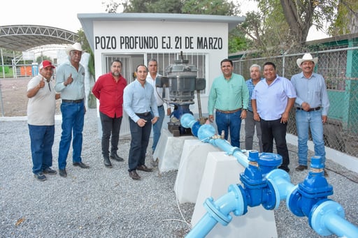 Imagen Homero Martínez, alcalde de Lerdo, entrega rehabilitación del pozo de agua