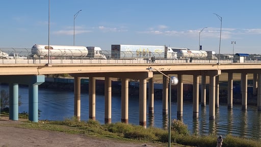 Imagen Aumentan cruces de unidades en Puentes Internacionales de Eagle Pass durante junio