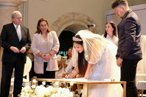 Imagen Dan el sí 21 parejas en Bodas Comunitarias