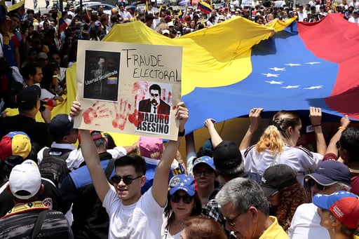 Imagen Protestan cientos de venezolanos en México contra el 'fraude electora'