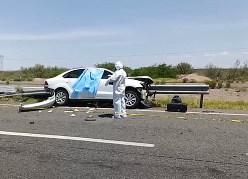 Imagen Muere al dormitar al volante e incrustarse en la barrera metálica en carretera Saltillo- Torreón