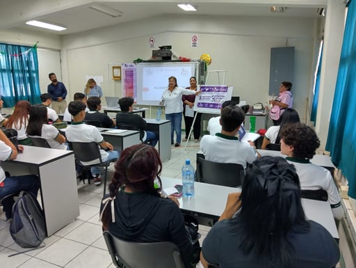 Estudiantes del Centro de Bachillerato Tecnológico Agropecuario (CBTA) No. 216 de Villa Juárez. (GUADALUPE MIRANDA)