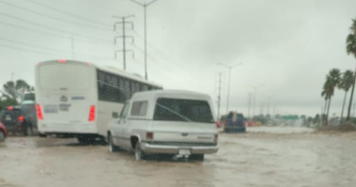 Imagen Lluvia provoca cierre de vialidades en Saltillo