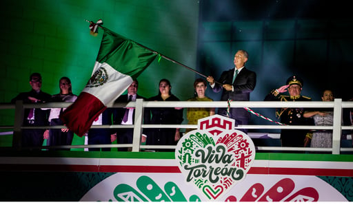 Imagen Alcalde de Torreón realiza Grito de Independencia en Plaza Mayor